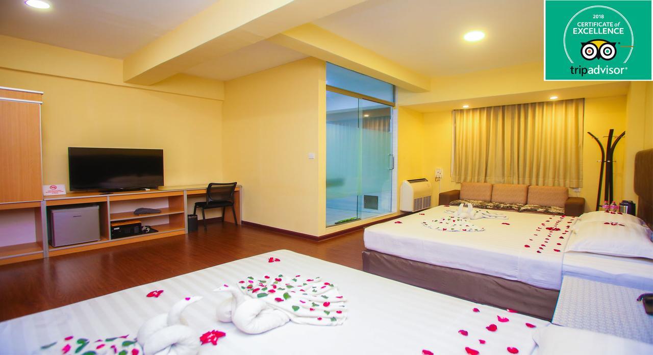 Grace Treasure Hotel Γιανγκόν Εξωτερικό φωτογραφία
