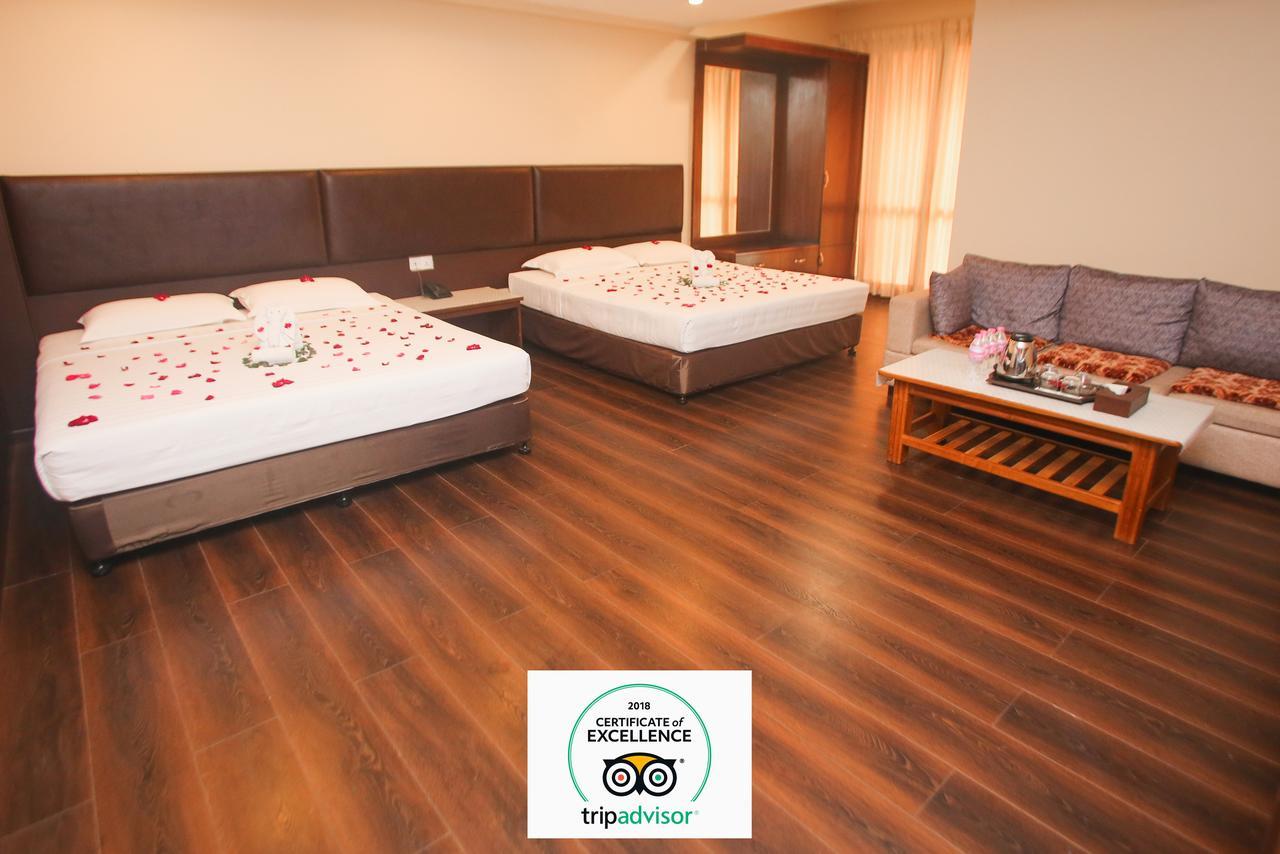 Grace Treasure Hotel Γιανγκόν Εξωτερικό φωτογραφία