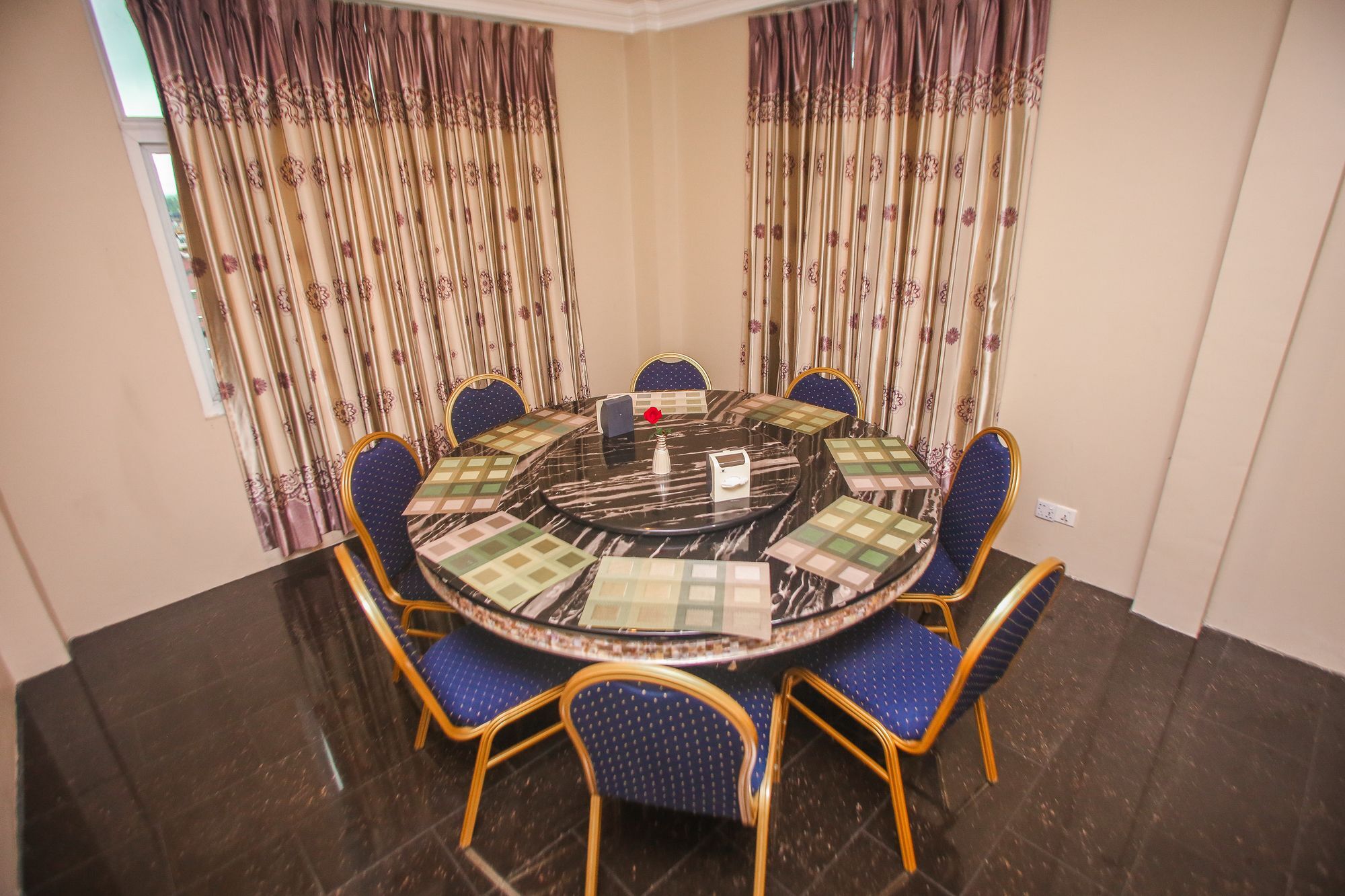 Grace Treasure Hotel Γιανγκόν Εξωτερικό φωτογραφία